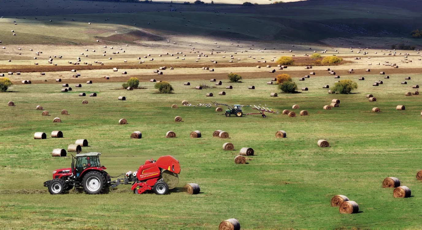 Ever-Power round baler working on grassland